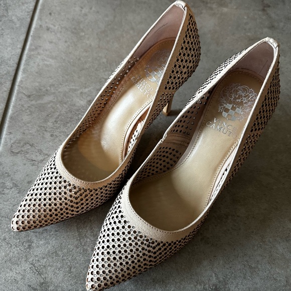 Vince Camuto o stiletto pumps - Picture 3 of 3